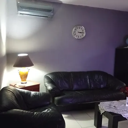 Just Chek-inn, 2 Bedroom Flat